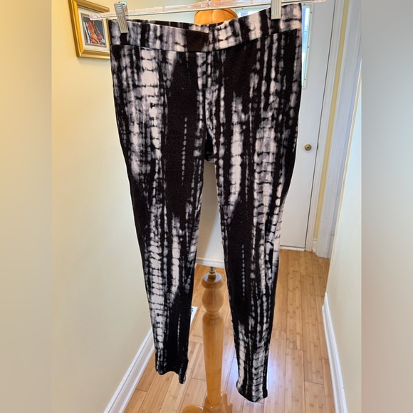 2B Bebe Leggings - Picture 2 of 9